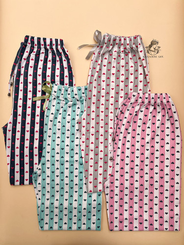 شلوار راسته زنانه طرح راهراه قلبی با جنس نخ پنبه نرم و خنک، مناسب سایز ۴۰ تا ۴۶ و رنگهای پاستلی